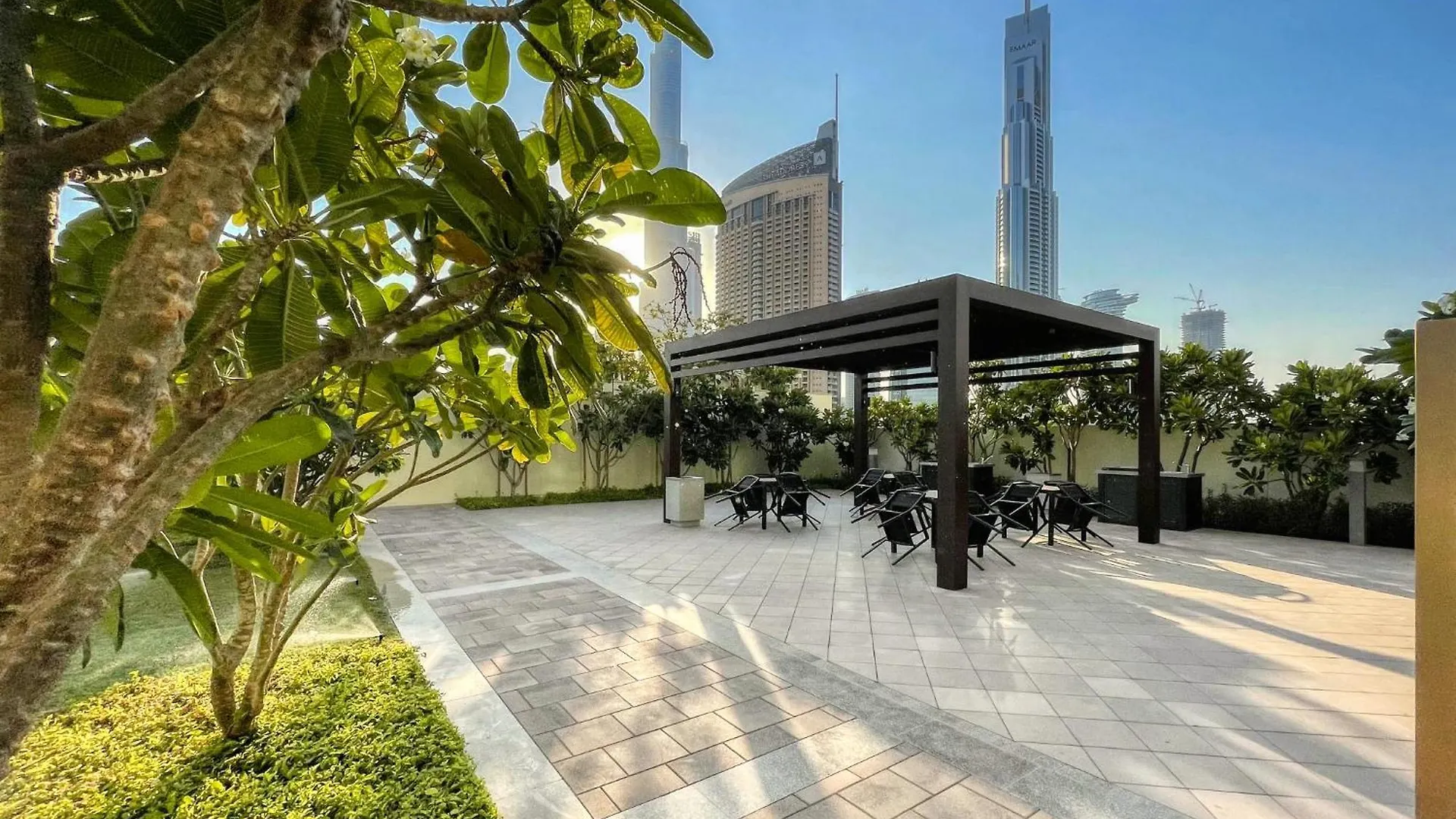 Classy Downtown Bliss With Dubai Mall Access 0*,